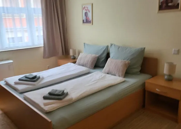 Ritters Weinstuben Kaffe Restoran * Merseburg